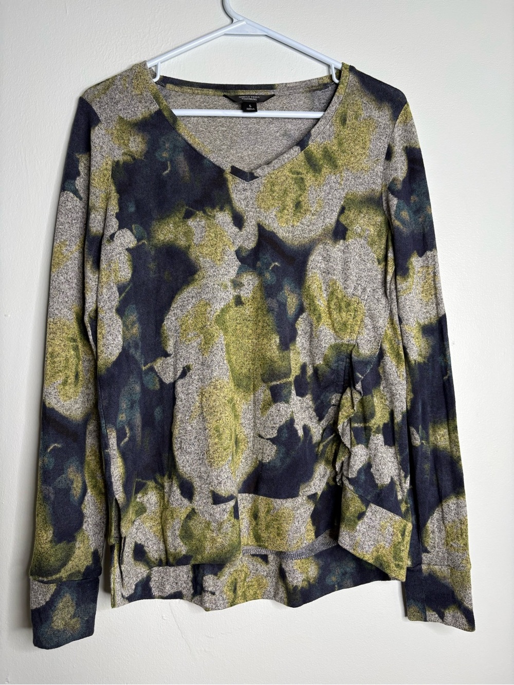 Simply Vera Vera Wang Green and Gray Floral V-Neck Long Sleeve Top Size Small
